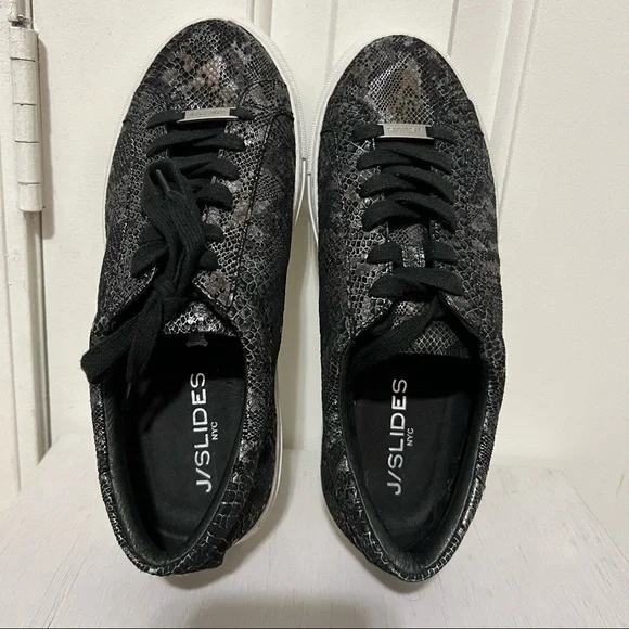 LAST CHANCE ⚫️ NWOT J/SLIDES 6.5 Metallic Sneakers ⚫️ - Picture 6 of 6